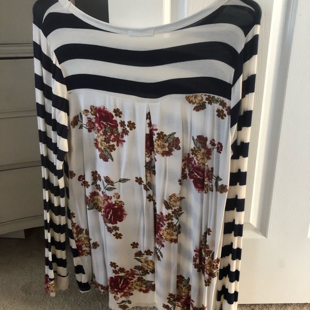Online boutique long sleeve